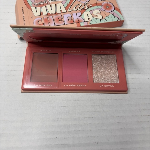 ALAMAR COSMETICS Viva Las Cheekas Cheek Fair/Light Palette - Picture 5 of 5